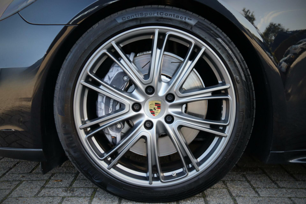 foto velg porsche diensten